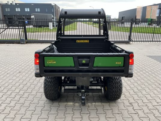 John Deere Gator HPX815E - Mönkijä: kuva John Deere Gator HPX815E - Mönkijä John Deere Gator HPX815E - Mönkijä: kuva John Deere Gator HPX815E - Mönkijä