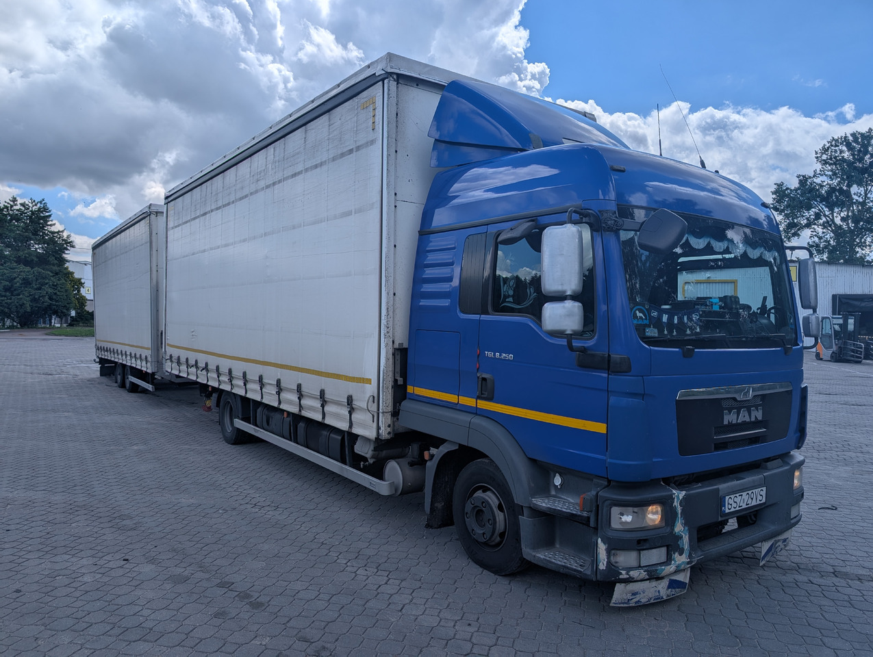 MAN TGL - Pressukapelli kuorma-auto: kuva MAN TGL - Pressukapelli kuorma-auto MAN TGL - Pressukapelli kuorma-auto: kuva MAN TGL - Pressukapelli kuorma-auto
