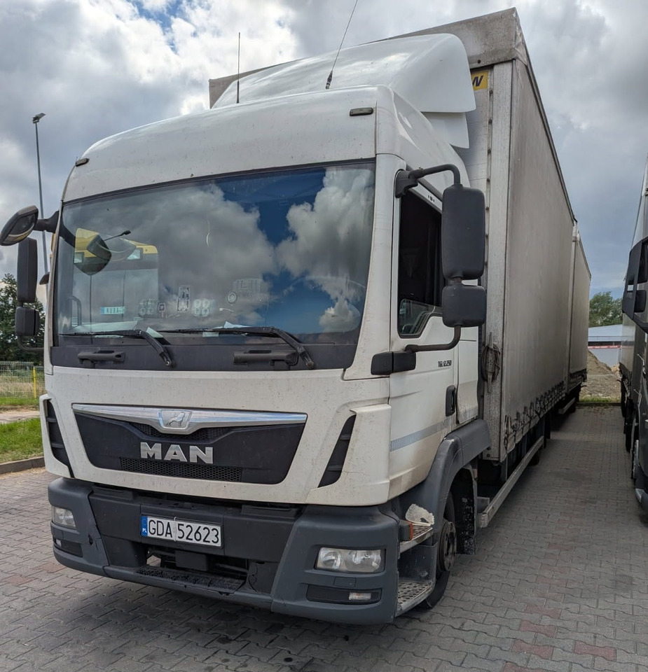 MAN TGL - Pressukapelli kuorma-auto: kuva MAN TGL - Pressukapelli kuorma-auto MAN TGL - Pressukapelli kuorma-auto: kuva MAN TGL - Pressukapelli kuorma-auto