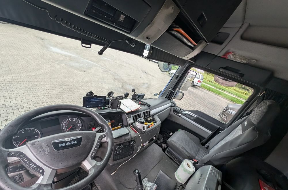 MAN TRUCK TGL - Pressukapelli kuorma-auto: kuva MAN TRUCK TGL - Pressukapelli kuorma-auto MAN TRUCK TGL - Pressukapelli kuorma-auto: kuva MAN TRUCK TGL - Pressukapelli kuorma-auto