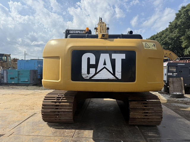 CAT 320D-E - Telakaivukone: kuva CAT 320D-E - Telakaivukone CAT 320D-E - Telakaivukone: kuva CAT 320D-E - Telakaivukone