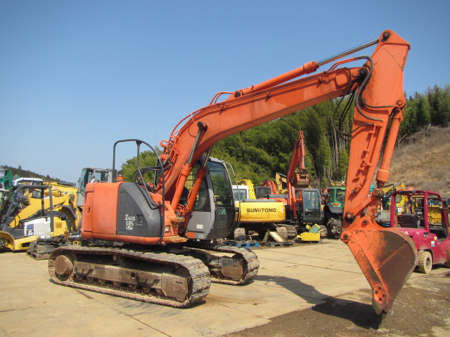 HITACHI ZX135USK - Telakaivukone: kuva HITACHI ZX135USK - Telakaivukone HITACHI ZX135USK - Telakaivukone: kuva HITACHI ZX135USK - Telakaivukone