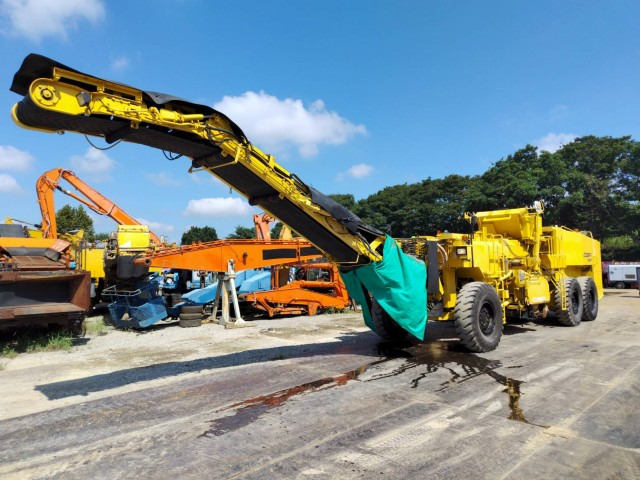 KOMATSU GC380F-2 - Asfalttijyrsimen: kuva KOMATSU GC380F-2 - Asfalttijyrsimen KOMATSU GC380F-2 - Asfalttijyrsimen: kuva KOMATSU GC380F-2 - Asfalttijyrsimen