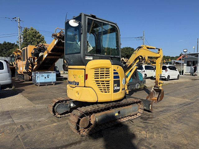 KOMATSU PC30MR-5N0 - Minikuormaaja: kuva KOMATSU PC30MR-5N0 - Minikuormaaja KOMATSU PC30MR-5N0 - Minikuormaaja: kuva KOMATSU PC30MR-5N0 - Minikuormaaja