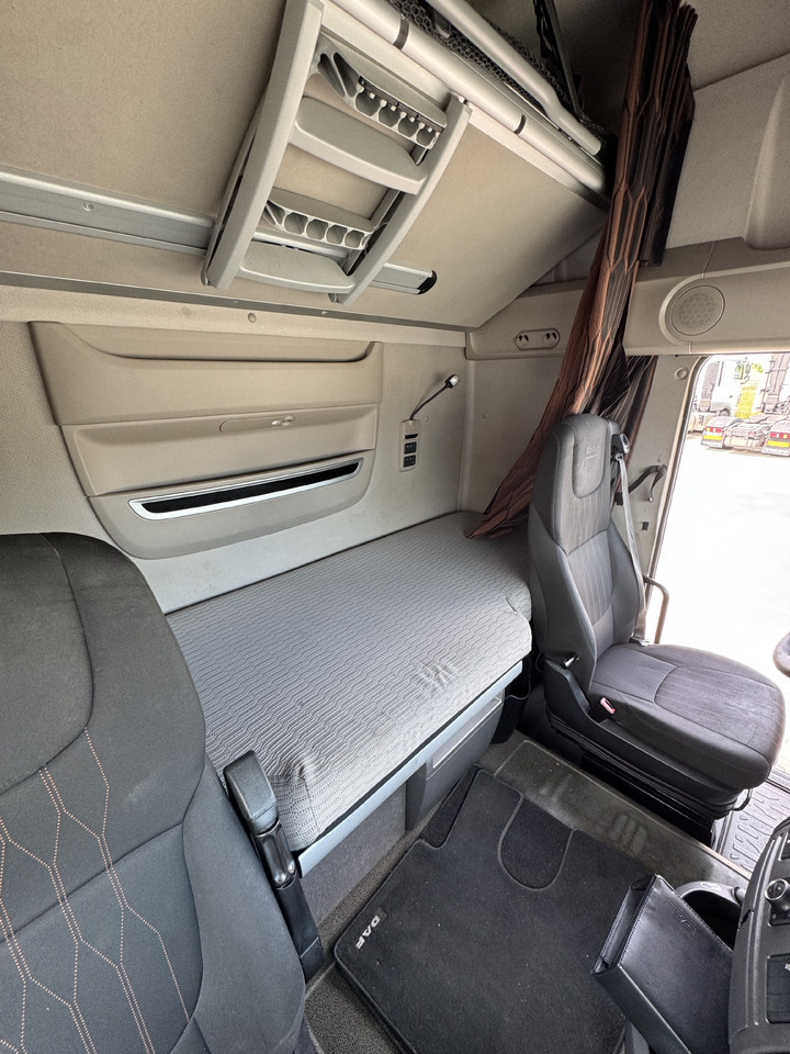 DAF XF - Vetopöytäauto: kuva DAF XF - Vetopöytäauto DAF XF - Vetopöytäauto: kuva DAF XF - Vetopöytäauto