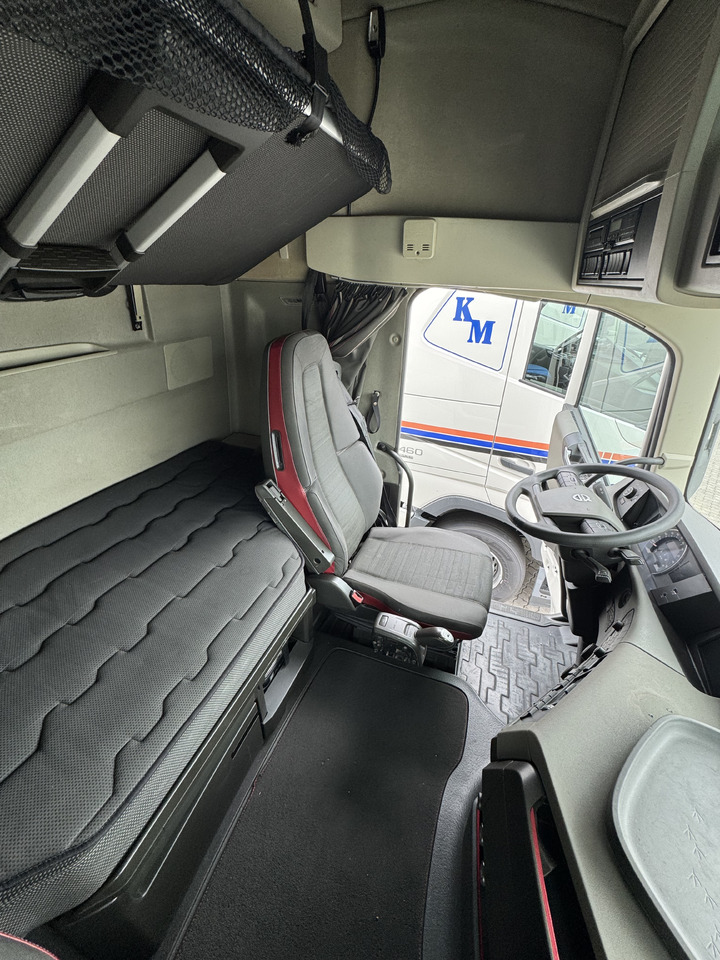 VOLVO DIESEL/LNG - Vetopöytäauto: kuva VOLVO DIESEL/LNG - Vetopöytäauto VOLVO DIESEL/LNG - Vetopöytäauto: kuva VOLVO DIESEL/LNG - Vetopöytäauto