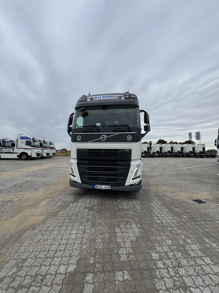 VOLVO FH 500 TC / Norwegian boogie 6x2 - Vetopöytäauto: kuva VOLVO FH 500 TC / Norwegian boogie 6x2 - Vetopöytäauto VOLVO FH 500 TC / Norwegian boogie 6x2 - Vetopöytäauto: kuva VOLVO FH 500 TC / Norwegian boogie 6x2 - Vetopöytäauto