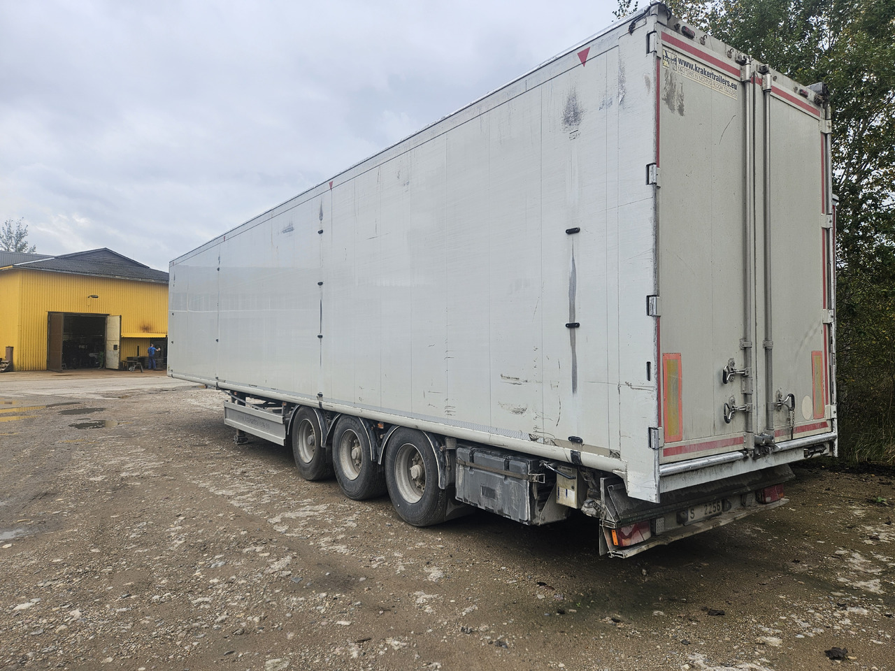 KRAKER CF200 - Moving floor puoliperävaunu: kuva KRAKER CF200 - Moving floor puoliperävaunu KRAKER CF200 - Moving floor puoliperävaunu: kuva KRAKER CF200 - Moving floor puoliperävaunu