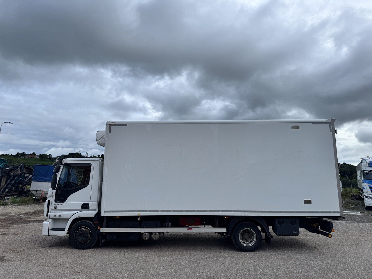 IVECO 80E190 Eurocargo Kühlkoffer (Partikelfilter defekt) - Refrigeraattori kuorma-auto: kuva IVECO 80E190 Eurocargo Kühlkoffer (Partikelfilter defekt) - Refrigeraattori kuorma-auto IVECO 80E190 Eurocargo Kühlkoffer (Partikelfilter defekt) - Refrigeraattori kuorma-auto: kuva IVECO 80E190 Eurocargo Kühlkoffer (Partikelfilter defekt) - Refrigeraattori kuorma-auto