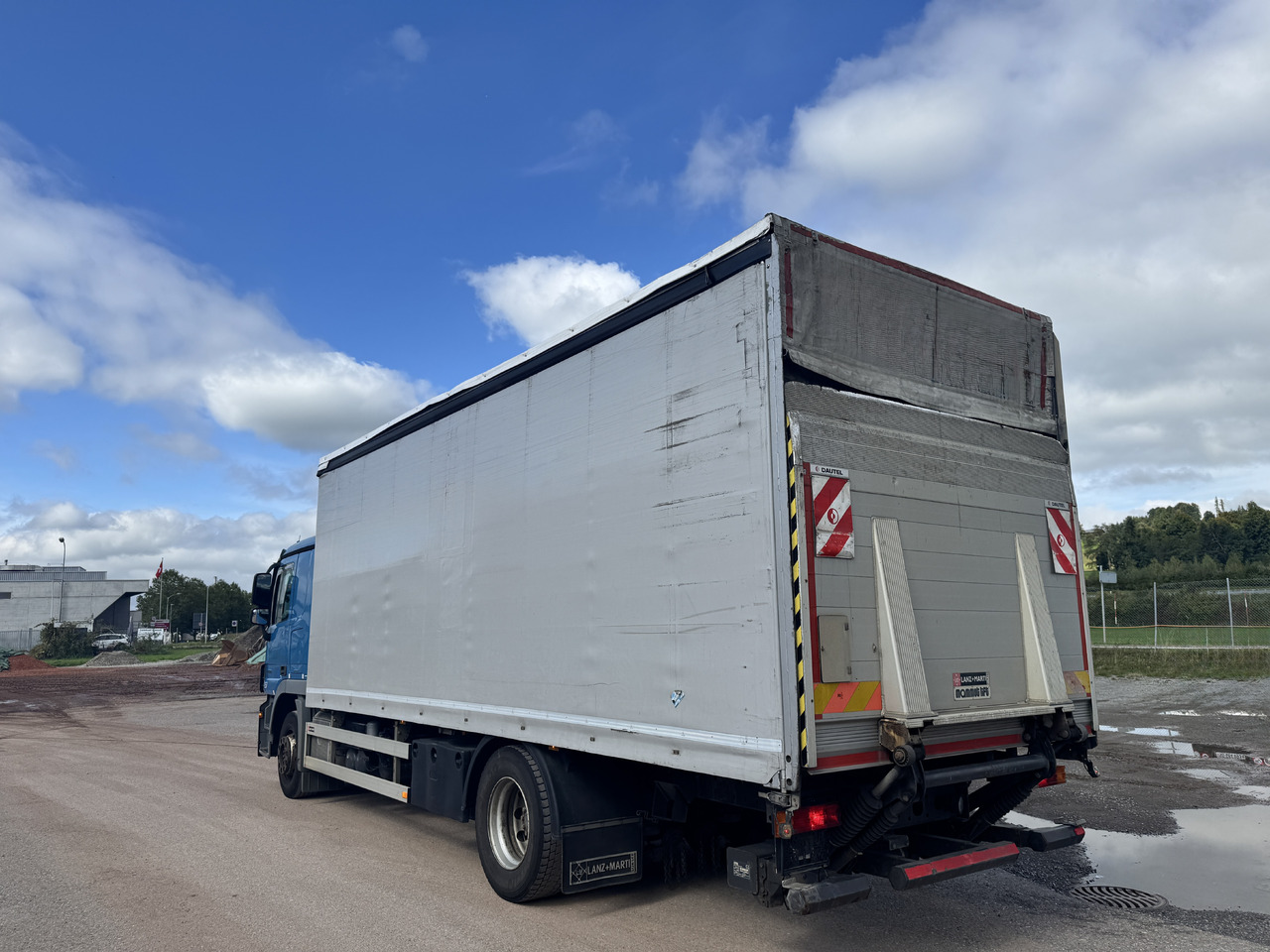 MERCEDES-BENZ Actros 1836 4x2 Blache-Hebebühne - Pressukapelli kuorma-auto: kuva MERCEDES-BENZ Actros 1836 4x2 Blache-Hebebühne - Pressukapelli kuorma-auto MERCEDES-BENZ Actros 1836 4x2 Blache-Hebebühne - Pressukapelli kuorma-auto: kuva MERCEDES-BENZ Actros 1836 4x2 Blache-Hebebühne - Pressukapelli kuorma-auto
