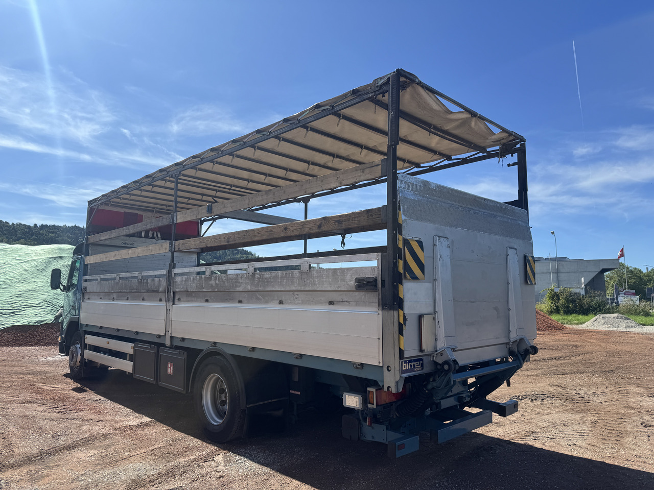 VOLVO FM7-290 4x2 Blache-Hebebühne - Pressukapelli kuorma-auto: kuva VOLVO FM7-290 4x2 Blache-Hebebühne - Pressukapelli kuorma-auto VOLVO FM7-290 4x2 Blache-Hebebühne - Pressukapelli kuorma-auto: kuva VOLVO FM7-290 4x2 Blache-Hebebühne - Pressukapelli kuorma-auto