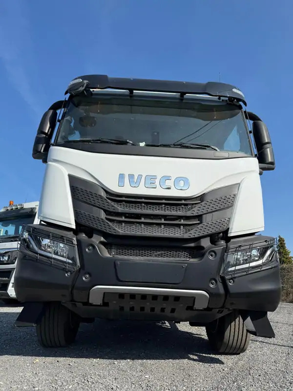 Iveco AD300T48 HYVALIFT 20 TONS*pare-choc hydraulique - Koukkulava kuorma-auto: kuva Iveco AD300T48 HYVALIFT 20 TONS*pare-choc hydraulique - Koukkulava kuorma-auto Iveco AD300T48 HYVALIFT 20 TONS*pare-choc hydraulique - Koukkulava kuorma-auto: kuva Iveco AD300T48 HYVALIFT 20 TONS*pare-choc hydraulique - Koukkulava kuorma-auto