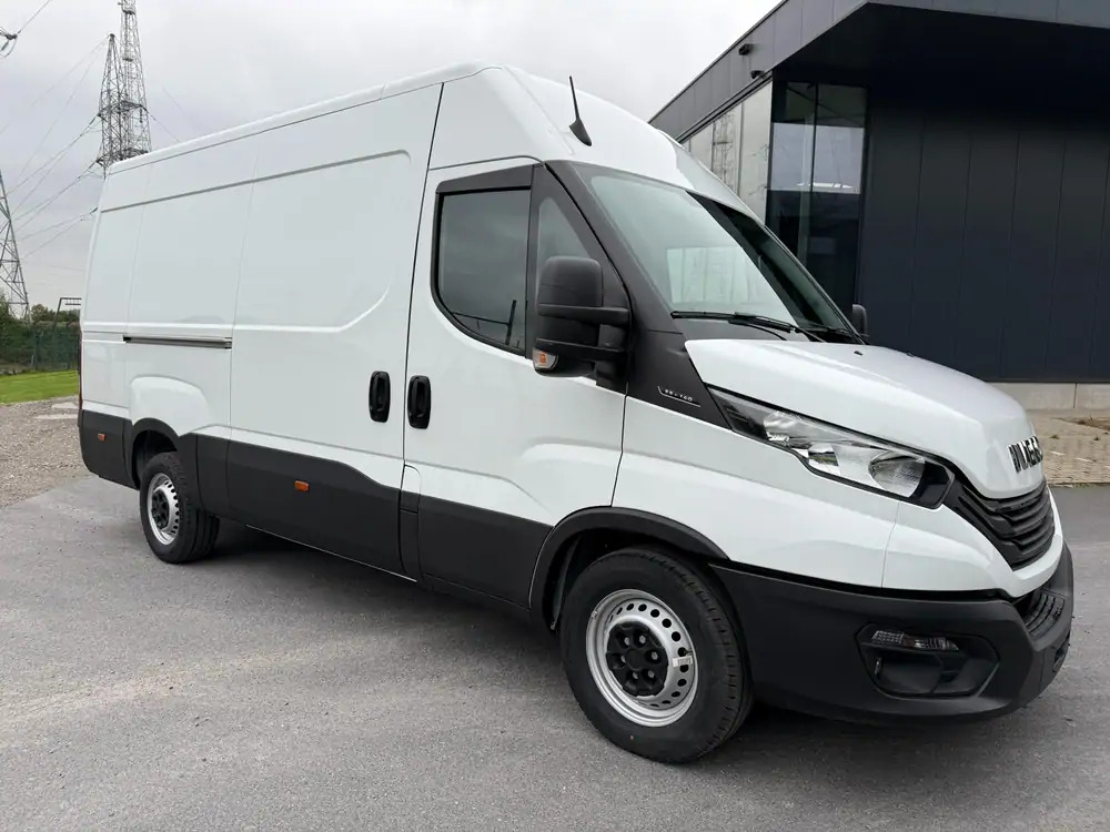 Iveco Daily 35-140 *L2H2*DISPO DE STOCK*Airco*Cruise control - Pakettiauto: kuva Iveco Daily 35-140 *L2H2*DISPO DE STOCK*Airco*Cruise control - Pakettiauto Iveco Daily 35-140 *L2H2*DISPO DE STOCK*Airco*Cruise control - Pakettiauto: kuva Iveco Daily 35-140 *L2H2*DISPO DE STOCK*Airco*Cruise control - Pakettiauto