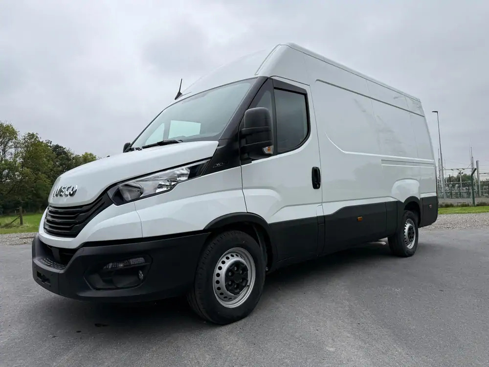 Iveco Daily 35-140 *L2H2*DISPO DE STOCK*Airco*Cruise control - Pakettiauto: kuva Iveco Daily 35-140 *L2H2*DISPO DE STOCK*Airco*Cruise control - Pakettiauto Iveco Daily 35-140 *L2H2*DISPO DE STOCK*Airco*Cruise control - Pakettiauto: kuva Iveco Daily 35-140 *L2H2*DISPO DE STOCK*Airco*Cruise control - Pakettiauto