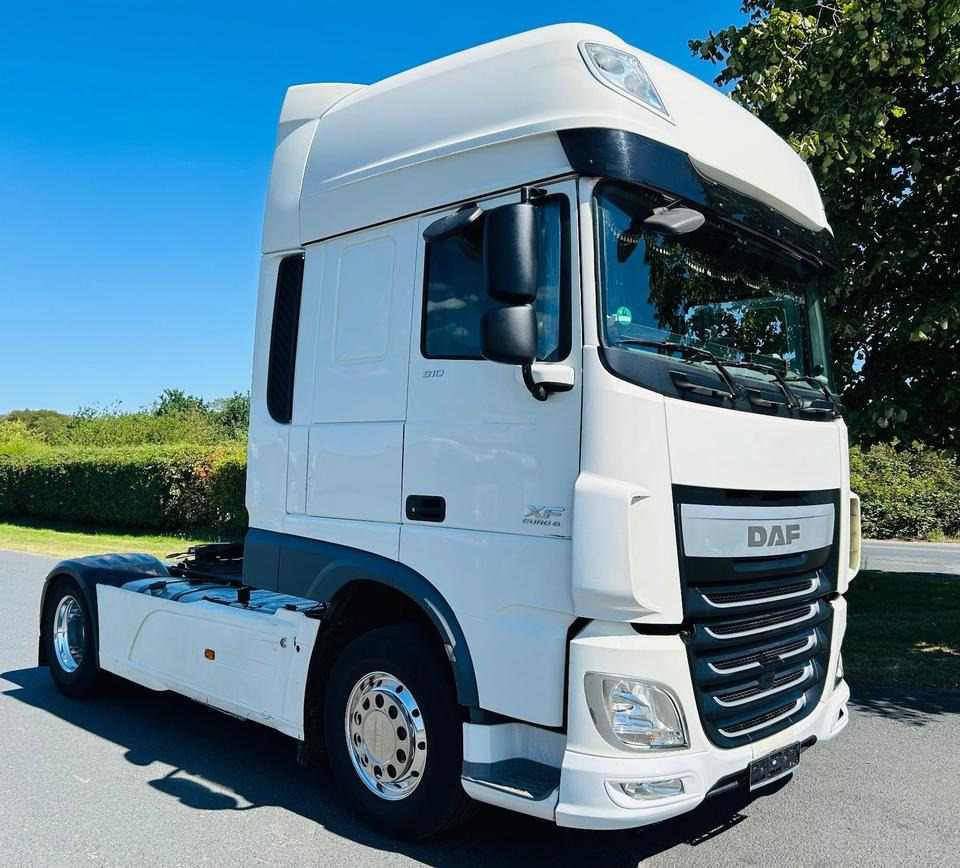 DAF DAF XF 510 + Euro 6 + Super SC + Standklima + 2 Tanks - Vetopöytäauto: kuva DAF DAF XF 510 + Euro 6 + Super SC + Standklima + 2 Tanks - Vetopöytäauto DAF DAF XF 510 + Euro 6 + Super SC + Standklima + 2 Tanks - Vetopöytäauto: kuva DAF DAF XF 510 + Euro 6 + Super SC + Standklima + 2 Tanks - Vetopöytäauto