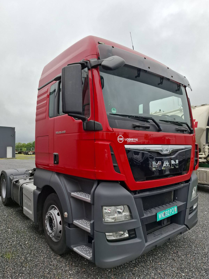MAN TGX 18.440 E6 - Vetopöytäauto: kuva MAN TGX 18.440 E6 - Vetopöytäauto MAN TGX 18.440 E6 - Vetopöytäauto: kuva MAN TGX 18.440 E6 - Vetopöytäauto