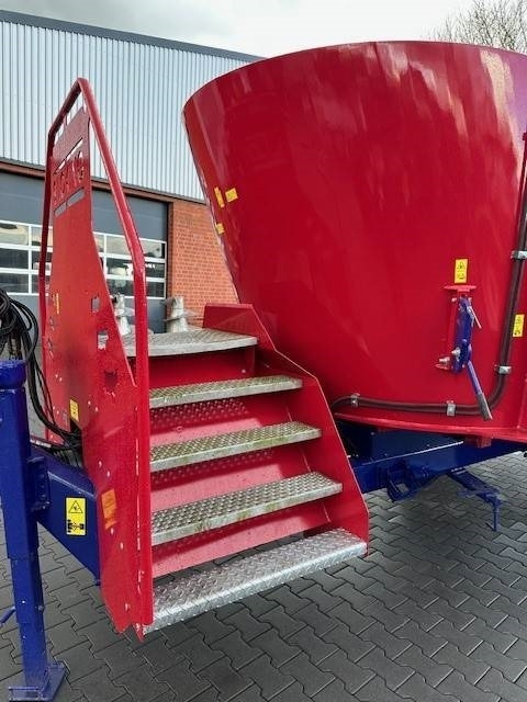 Mayer Siloking Futtermischwagen 20-30cb - Seosrehuvaunu: kuva Mayer Siloking Futtermischwagen 20-30cb - Seosrehuvaunu Mayer Siloking Futtermischwagen 20-30cb - Seosrehuvaunu: kuva Mayer Siloking Futtermischwagen 20-30cb - Seosrehuvaunu