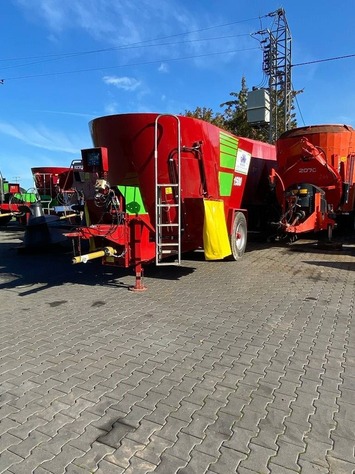 Strautmann Double 1500 K - Seosrehuvaunu: kuva Strautmann Double 1500 K - Seosrehuvaunu Strautmann Double 1500 K - Seosrehuvaunu: kuva Strautmann Double 1500 K - Seosrehuvaunu