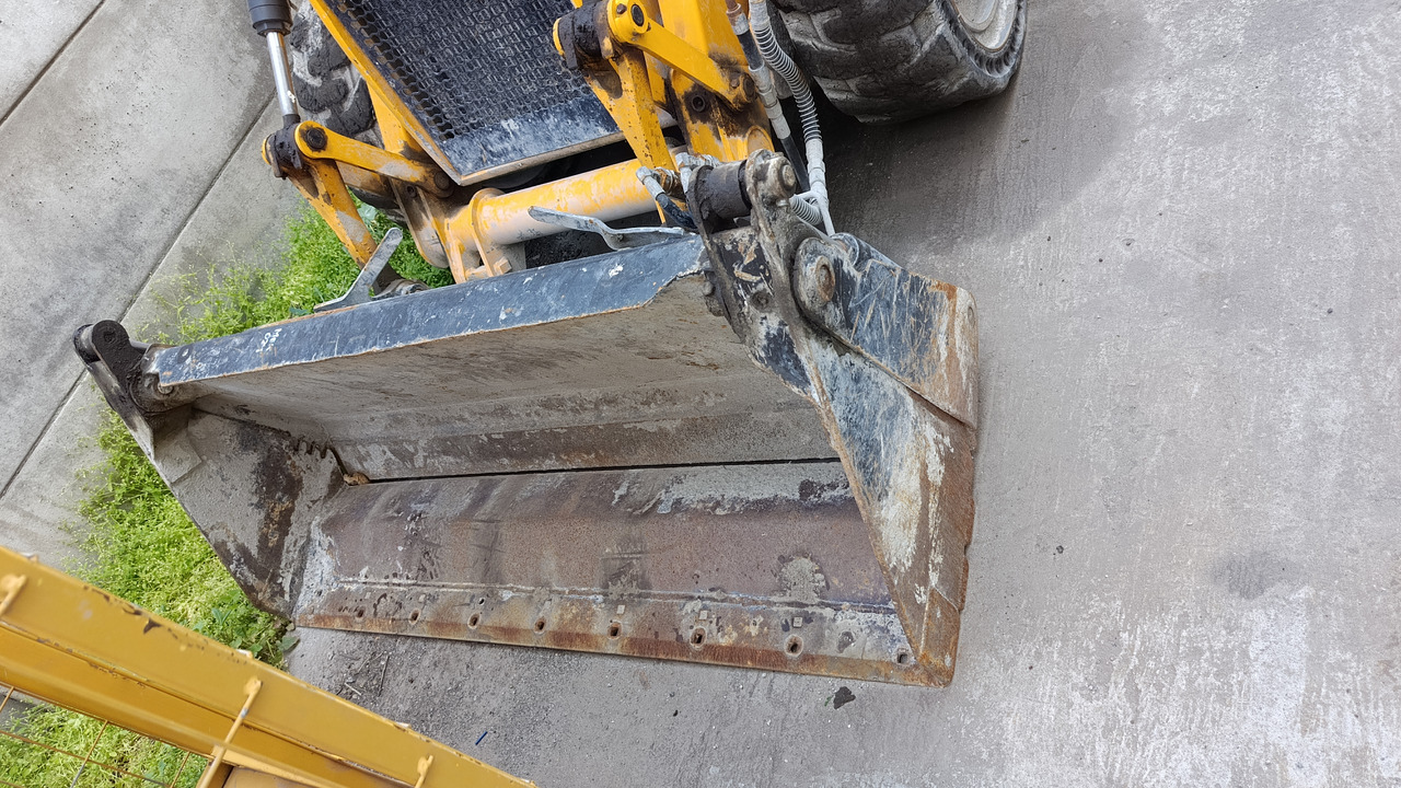 JCB 1CX 08M3WL - Minikuormaaja: kuva JCB 1CX 08M3WL - Minikuormaaja JCB 1CX 08M3WL - Minikuormaaja: kuva JCB 1CX 08M3WL - Minikuormaaja