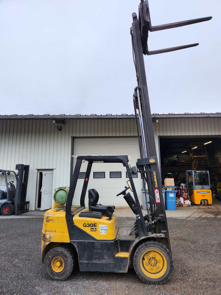 DAEWOO G30E-3 - Kaasutrukki: kuva DAEWOO G30E-3 - Kaasutrukki DAEWOO G30E-3 - Kaasutrukki: kuva DAEWOO G30E-3 - Kaasutrukki