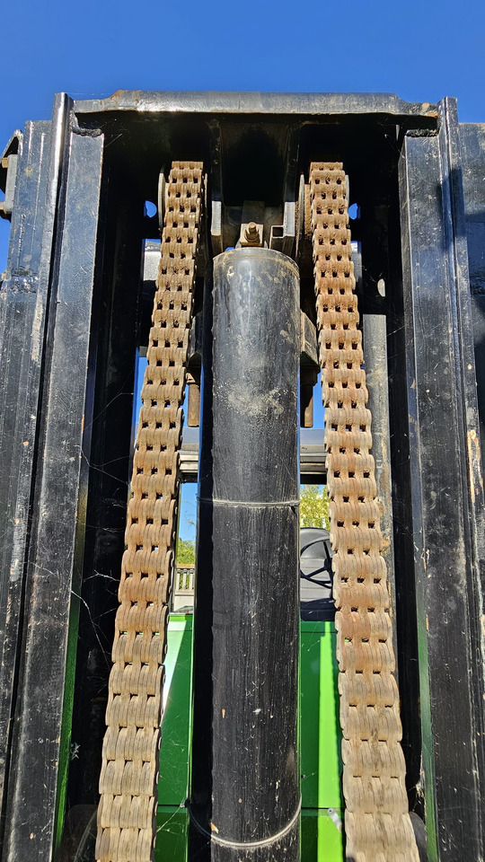 CATERPILLAR V330B - Maastotrukki: kuva CATERPILLAR V330B - Maastotrukki CATERPILLAR V330B - Maastotrukki: kuva CATERPILLAR V330B - Maastotrukki