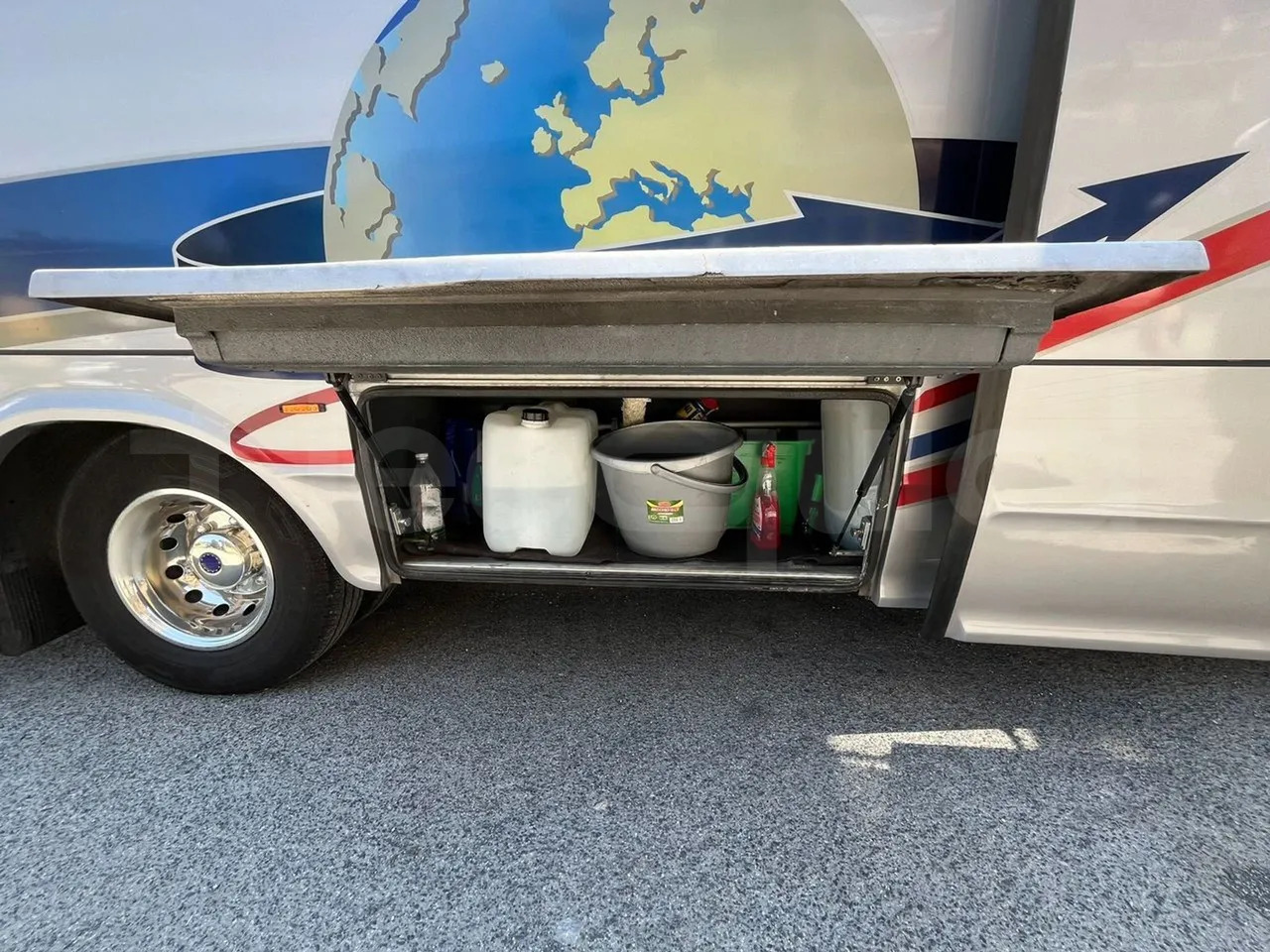 Turistibussi Iveco A65C/E4/27: kuva Turistibussi Iveco A65C/E4/27 Turistibussi Iveco A65C/E4/27: kuva Turistibussi Iveco A65C/E4/27