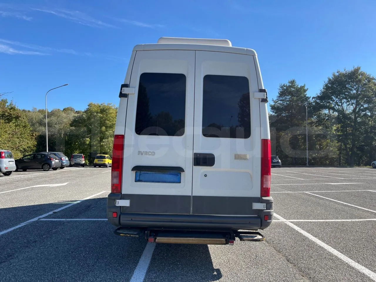 Iveco Daily - Esikaupunkien linja: kuva Iveco Daily - Esikaupunkien linja Iveco Daily - Esikaupunkien linja: kuva Iveco Daily - Esikaupunkien linja
