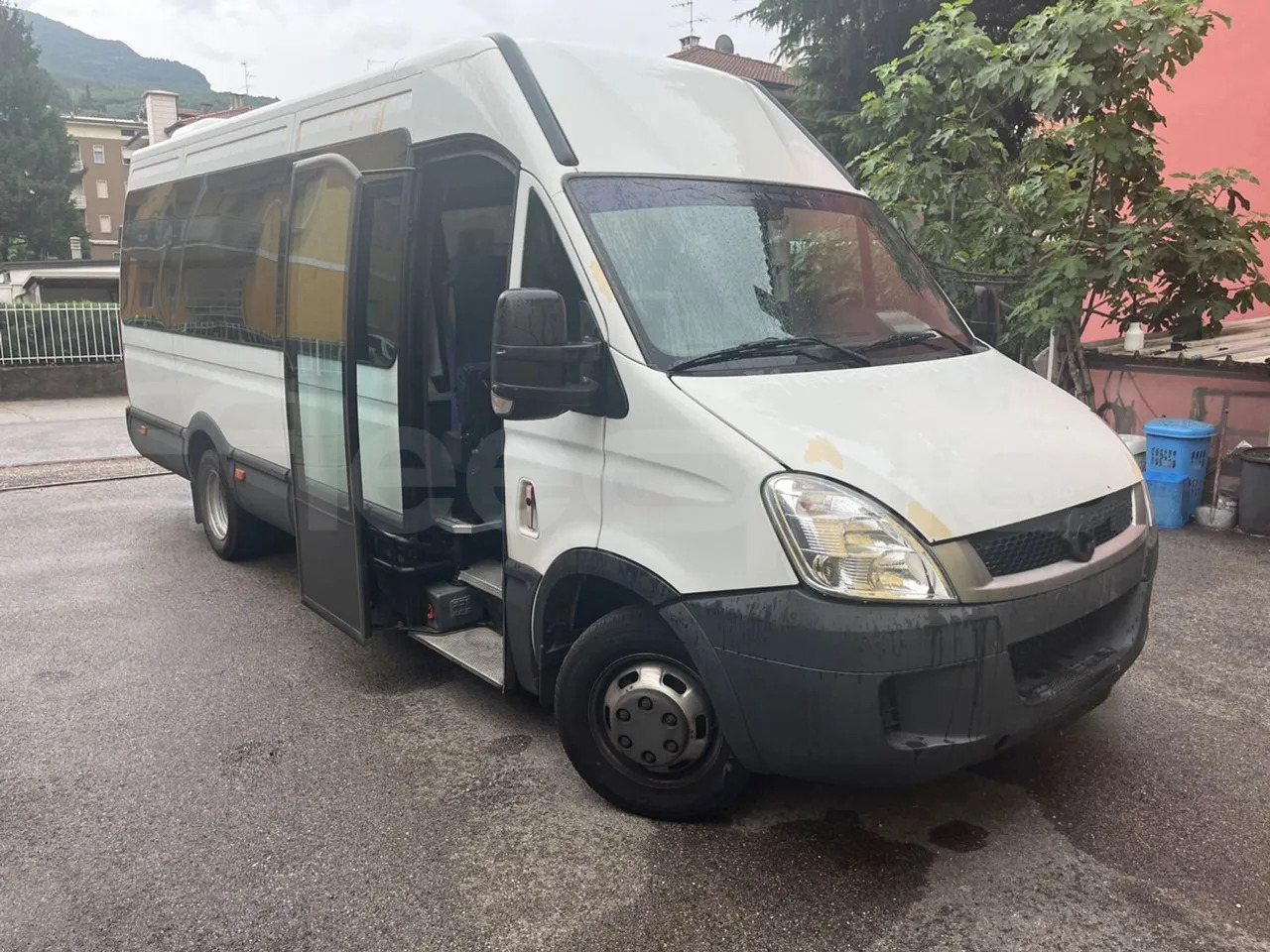 Minibussi, Pikkubussi Iveco Daily: kuva Minibussi, Pikkubussi Iveco Daily