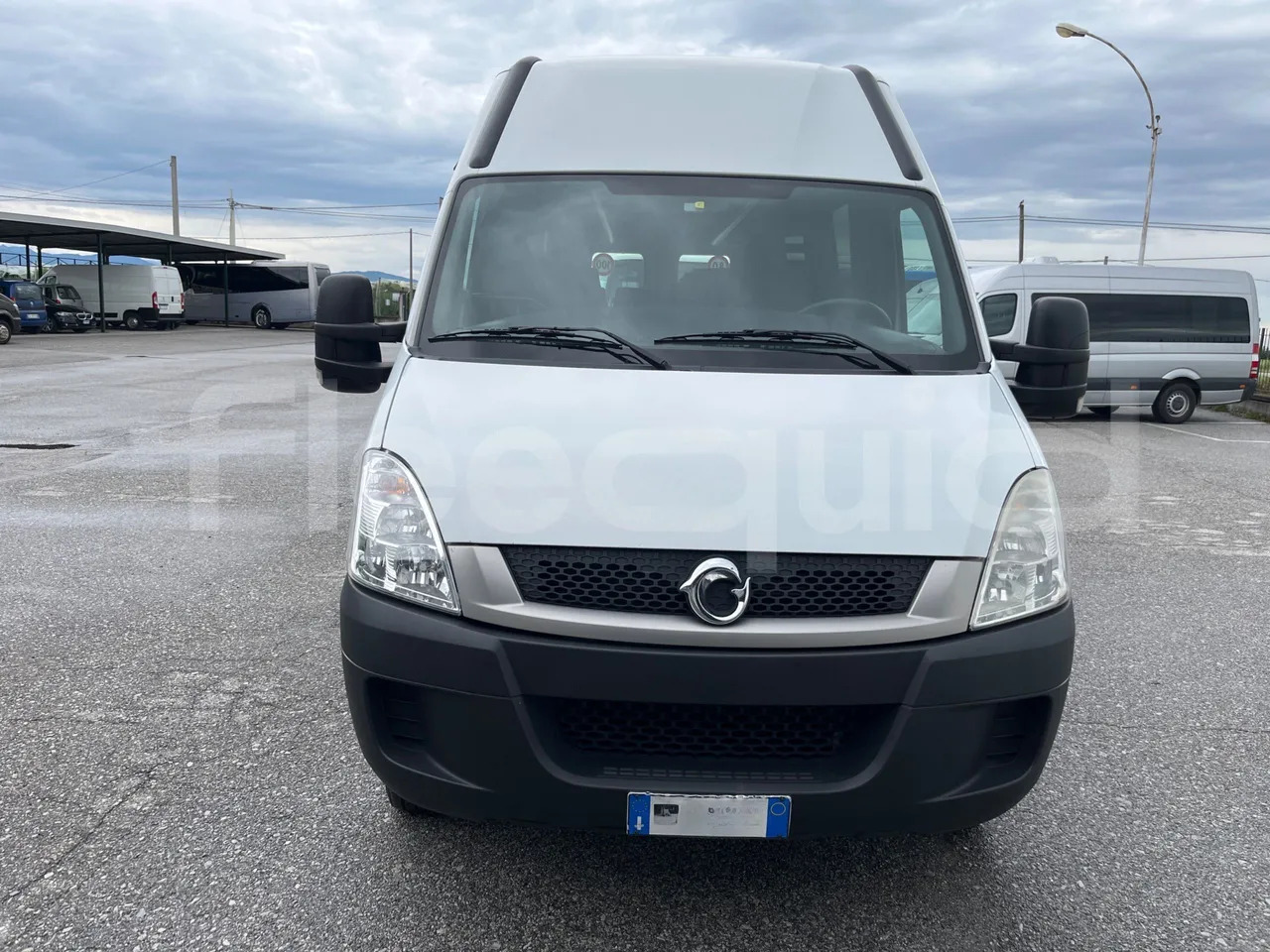 Iveco Daily - Minibussi, Pikkubussi: kuva Iveco Daily - Minibussi, Pikkubussi Iveco Daily - Minibussi, Pikkubussi: kuva Iveco Daily - Minibussi, Pikkubussi