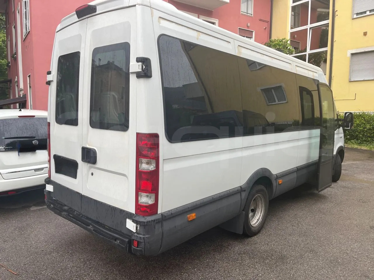 Minibussi, Pikkubussi Iveco Daily: kuva Minibussi, Pikkubussi Iveco Daily