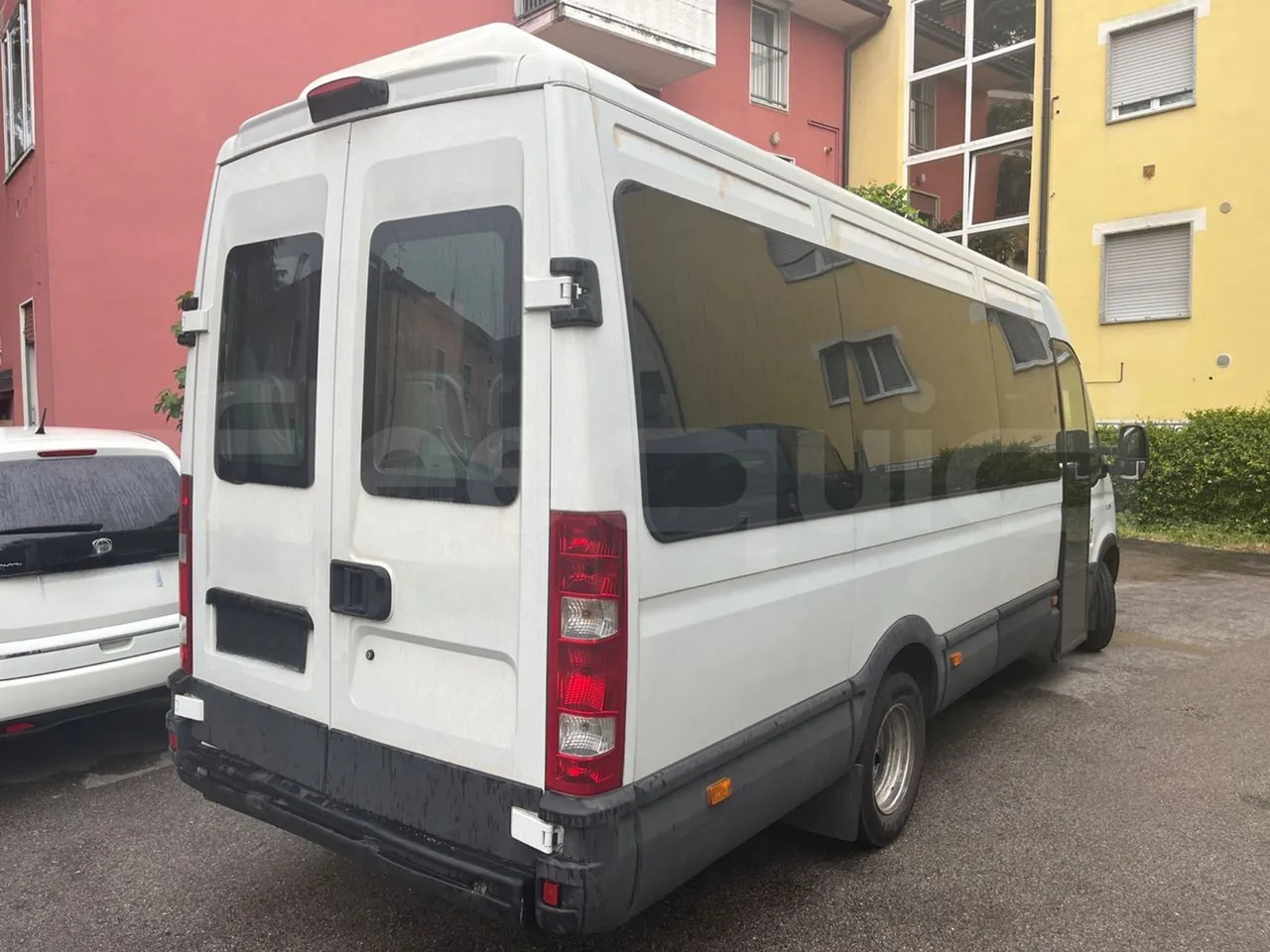 Minibussi, Pikkubussi Iveco Daily: kuva Minibussi, Pikkubussi Iveco Daily