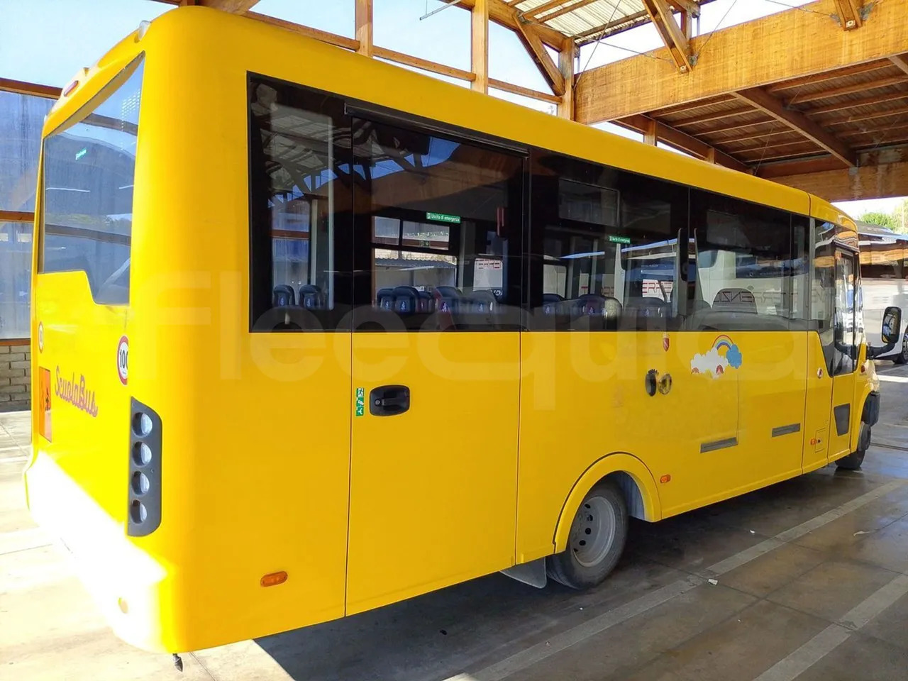 Koulubussi Iveco Indcar: kuva Koulubussi Iveco Indcar