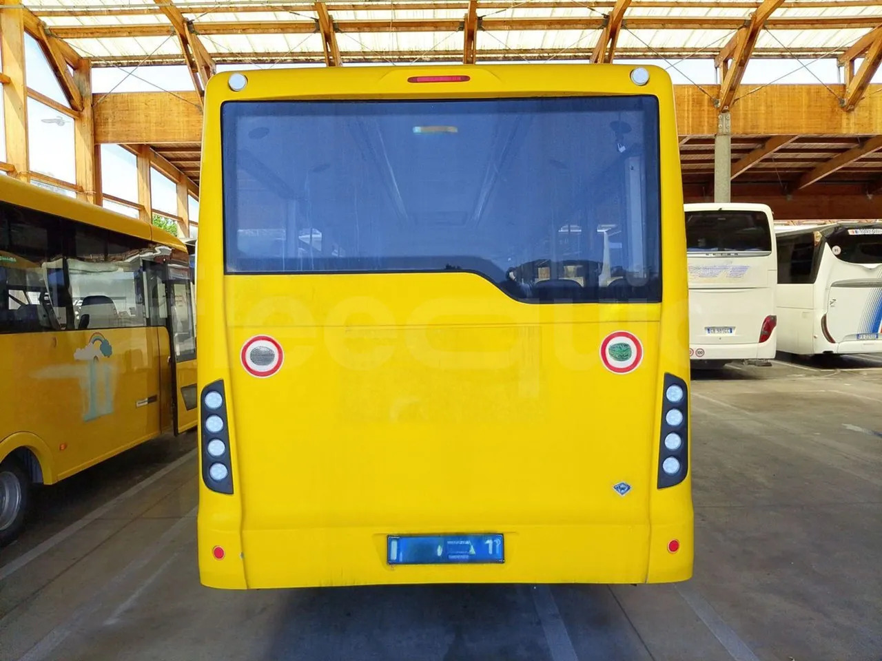 Iveco Indcar - Koulubussi: kuva Iveco Indcar - Koulubussi Iveco Indcar - Koulubussi: kuva Iveco Indcar - Koulubussi