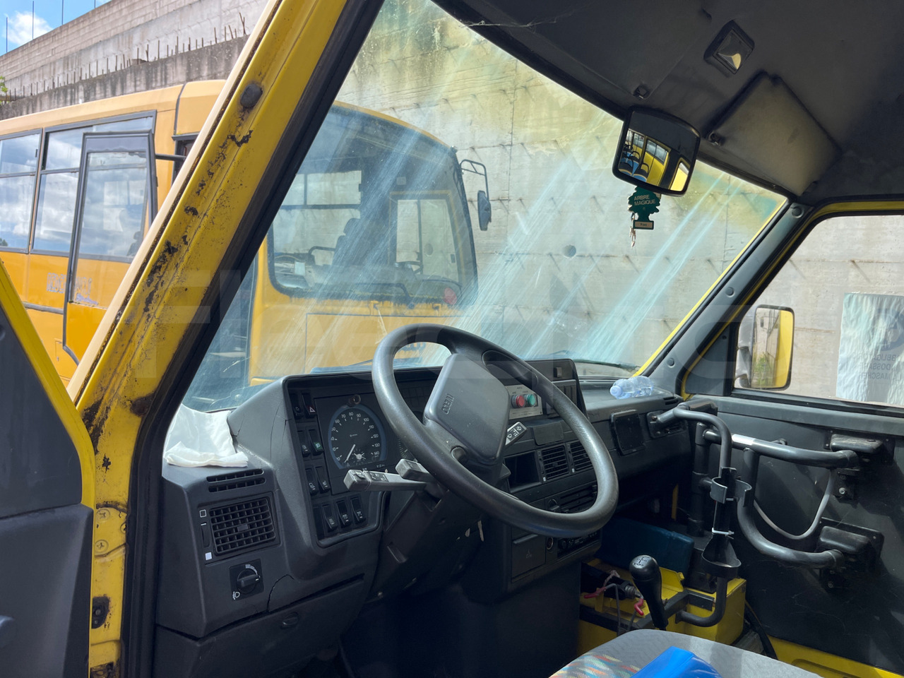 Iveco Turbo Daily - Koulubussi: kuva  Iveco Turbo Daily - Koulubussi Iveco Turbo Daily - Koulubussi: kuva  Iveco Turbo Daily - Koulubussi