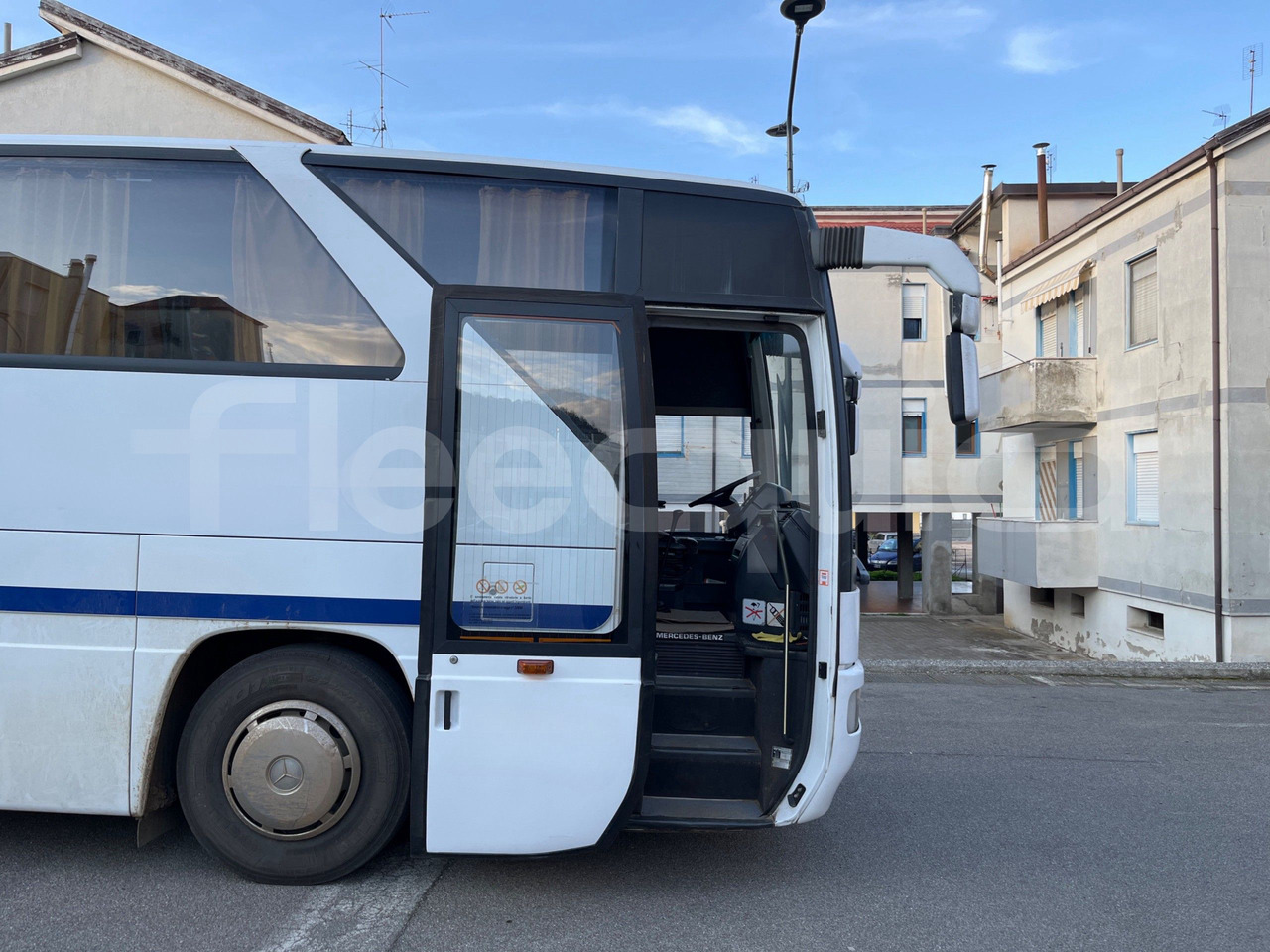 Leasing  Mercedes-Benz 0 350 Mercedes-Benz 0 350: kuva Leasing  Mercedes-Benz 0 350 Mercedes-Benz 0 350