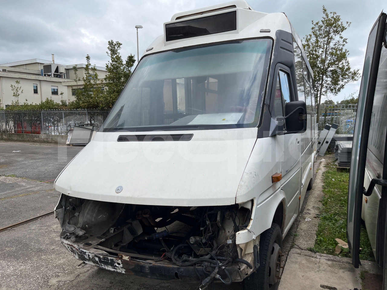 Mercedes-Benz 414T - Minibussi, Pikkubussi: kuva Mercedes-Benz 414T - Minibussi, Pikkubussi Mercedes-Benz 414T - Minibussi, Pikkubussi: kuva Mercedes-Benz 414T - Minibussi, Pikkubussi