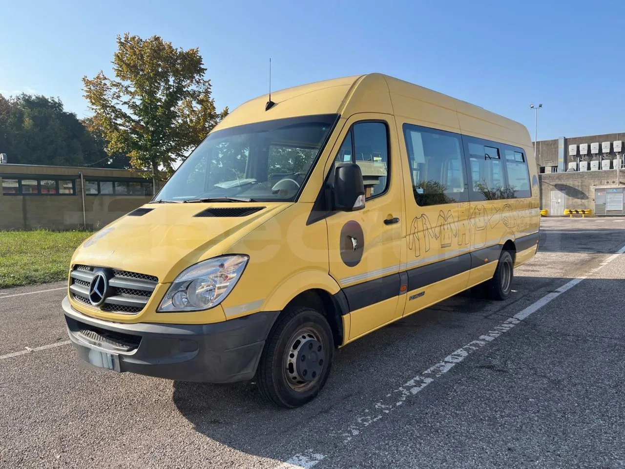 Mercedes-Benz Sprinter - Koulubussi, Minibussi: kuva Mercedes-Benz Sprinter - Koulubussi, Minibussi Mercedes-Benz Sprinter - Koulubussi, Minibussi: kuva Mercedes-Benz Sprinter - Koulubussi, Minibussi