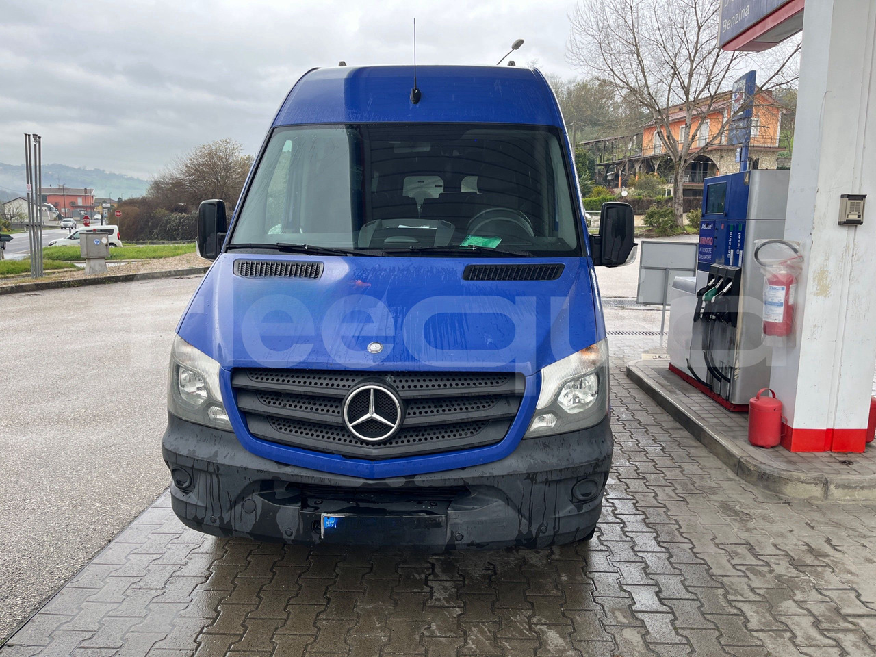 Mercedes-Benz Sprinter - Esikaupunkien linja: kuva Mercedes-Benz Sprinter - Esikaupunkien linja Mercedes-Benz Sprinter - Esikaupunkien linja: kuva Mercedes-Benz Sprinter - Esikaupunkien linja