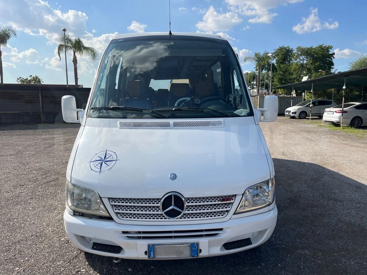 Mercedes-Benz Sprinter - Esikaupunkien linja: kuva Mercedes-Benz Sprinter - Esikaupunkien linja Mercedes-Benz Sprinter - Esikaupunkien linja: kuva Mercedes-Benz Sprinter - Esikaupunkien linja