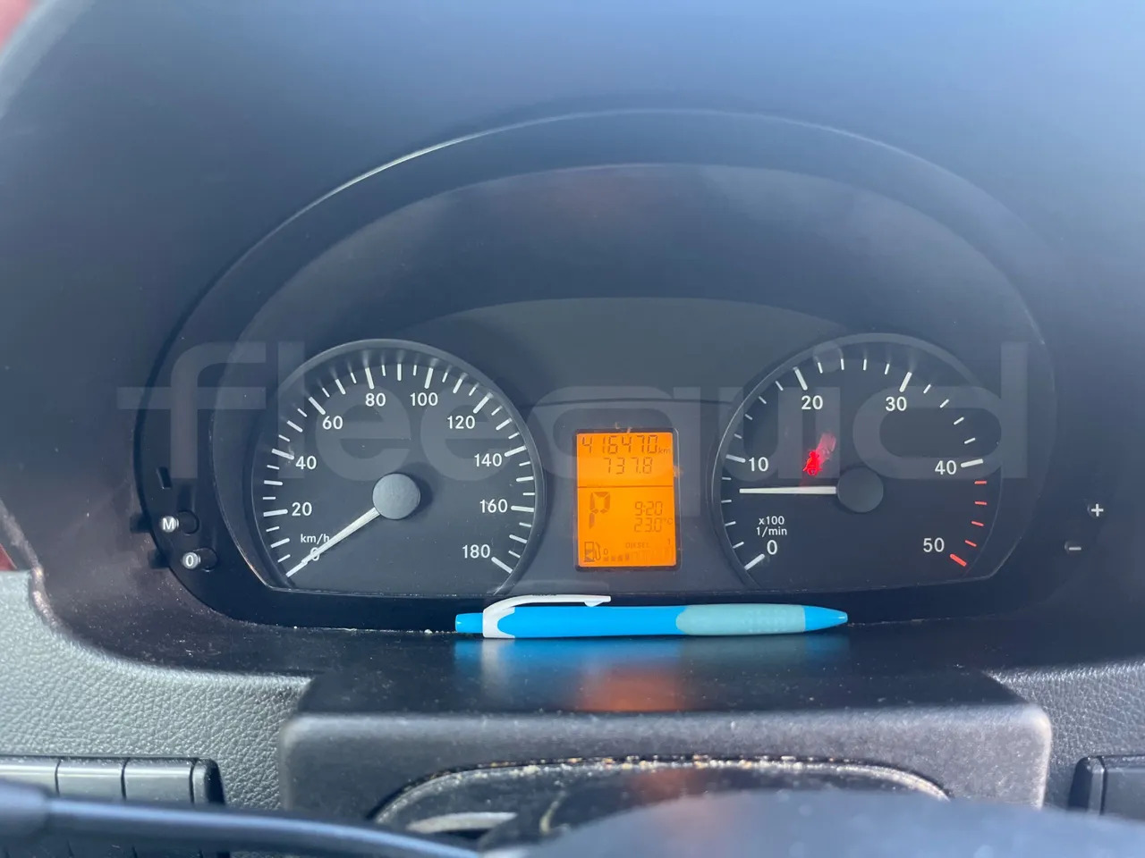 Mercedes-Benz Sprinter - Minibussi, Pikkubussi: kuva Mercedes-Benz Sprinter - Minibussi, Pikkubussi Mercedes-Benz Sprinter - Minibussi, Pikkubussi: kuva Mercedes-Benz Sprinter - Minibussi, Pikkubussi