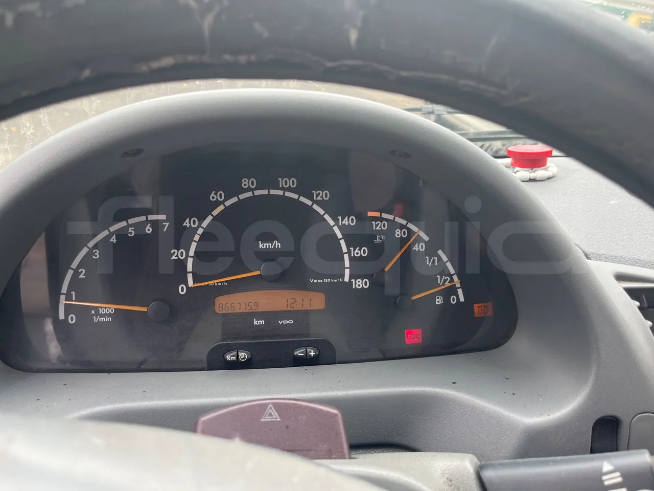 Mercedes-Benz Sprinter - Esikaupunkien linja: kuva Mercedes-Benz Sprinter - Esikaupunkien linja Mercedes-Benz Sprinter - Esikaupunkien linja: kuva Mercedes-Benz Sprinter - Esikaupunkien linja