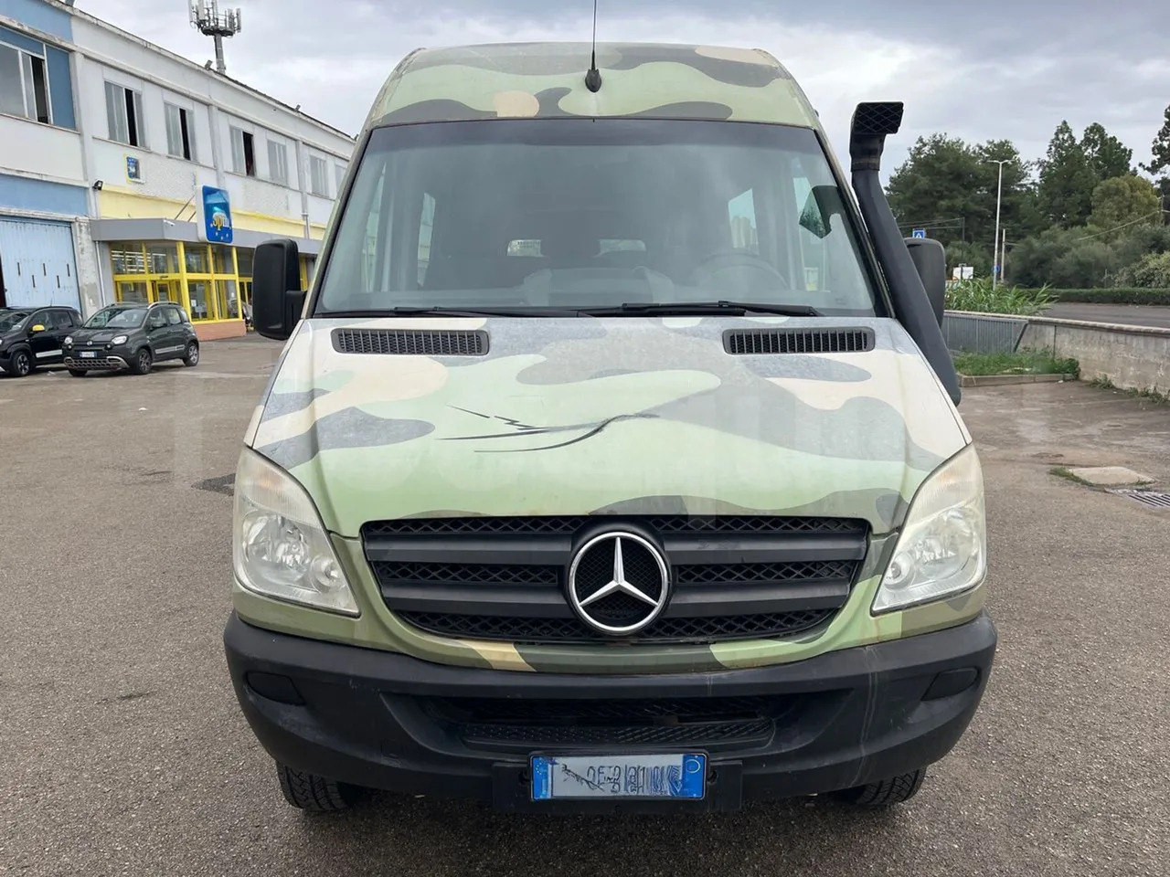 Mercedes-Benz Sprinter - Esikaupunkien linja: kuva Mercedes-Benz Sprinter - Esikaupunkien linja Mercedes-Benz Sprinter - Esikaupunkien linja: kuva Mercedes-Benz Sprinter - Esikaupunkien linja