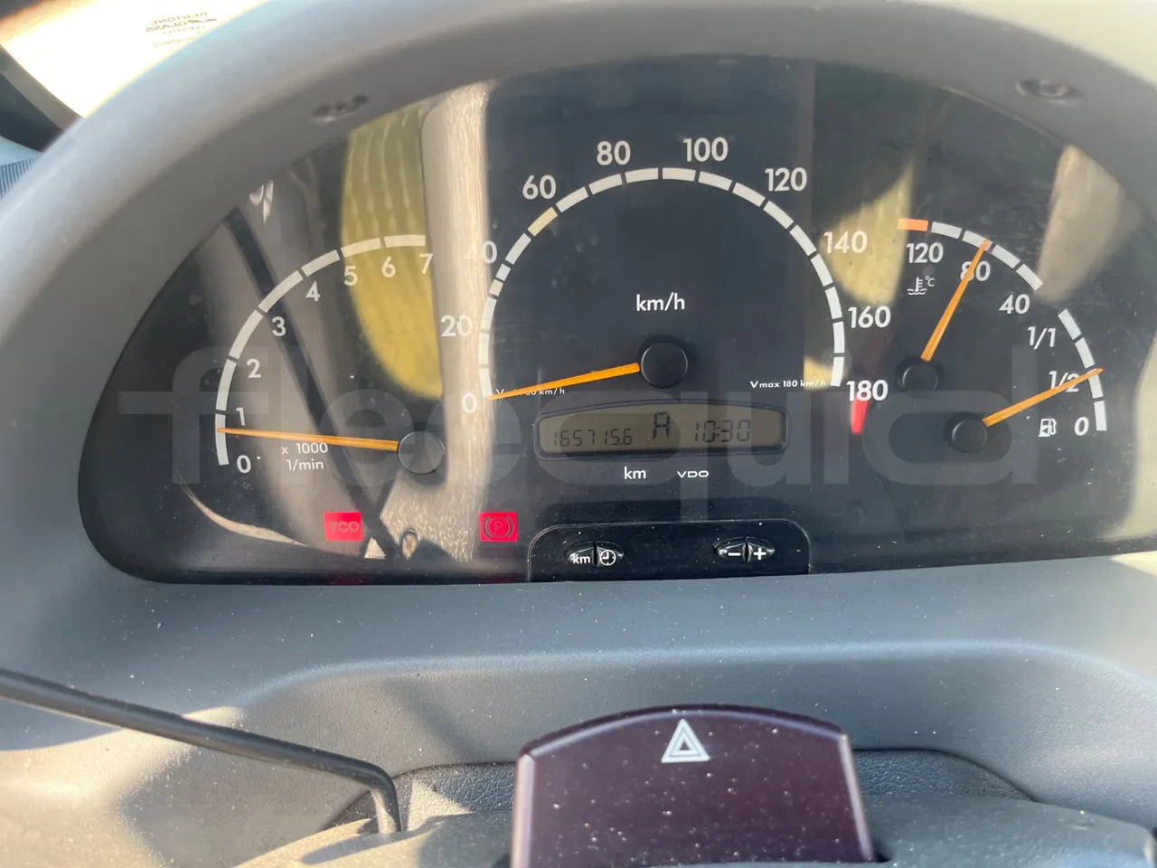 Mercedes-Benz Sprinter - Esikaupunkien linja: kuva Mercedes-Benz Sprinter - Esikaupunkien linja Mercedes-Benz Sprinter - Esikaupunkien linja: kuva Mercedes-Benz Sprinter - Esikaupunkien linja