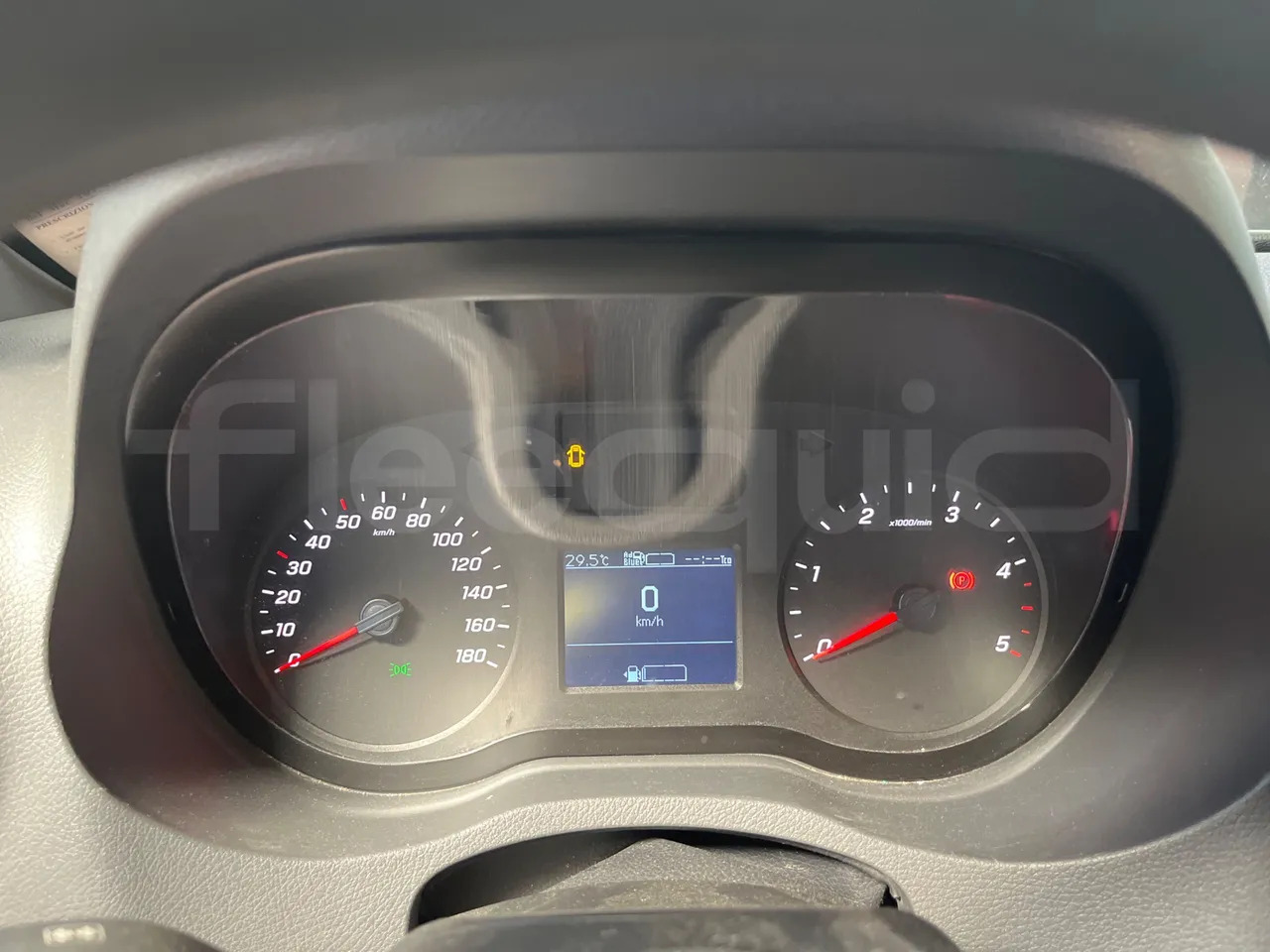 Mercedes-Benz Sprinter - Esikaupunkien linja: kuva Mercedes-Benz Sprinter - Esikaupunkien linja Mercedes-Benz Sprinter - Esikaupunkien linja: kuva Mercedes-Benz Sprinter - Esikaupunkien linja