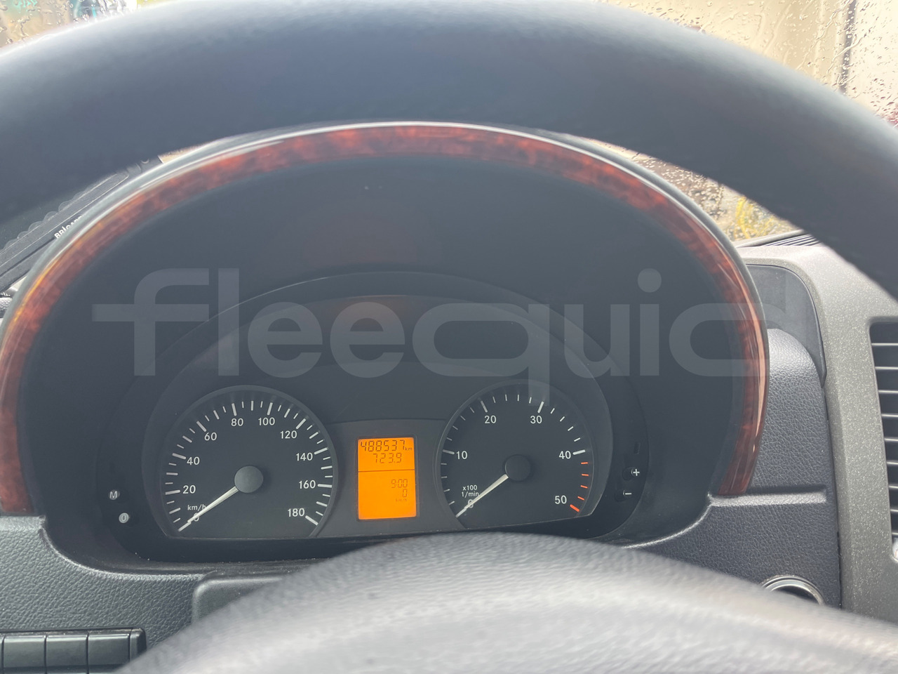 Mercedes-Benz Sprinter - Minibussi, Pikkubussi: kuva Mercedes-Benz Sprinter - Minibussi, Pikkubussi Mercedes-Benz Sprinter - Minibussi, Pikkubussi: kuva Mercedes-Benz Sprinter - Minibussi, Pikkubussi