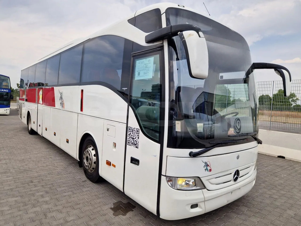 Mercedes-Benz Tourismo - Turistibussi: kuva Mercedes-Benz Tourismo - Turistibussi Mercedes-Benz Tourismo - Turistibussi: kuva Mercedes-Benz Tourismo - Turistibussi