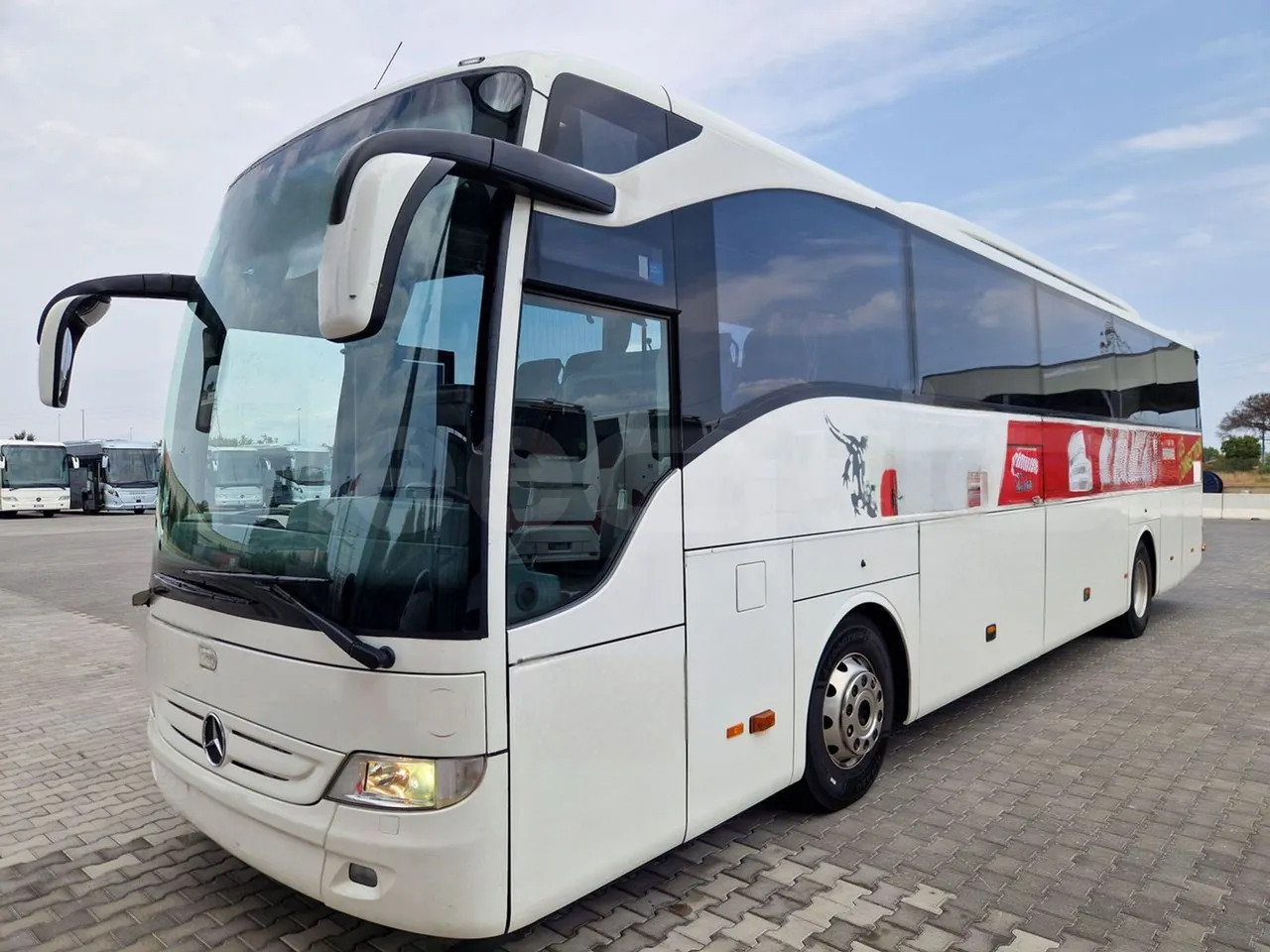 Mercedes-Benz Tourismo - Turistibussi: kuva Mercedes-Benz Tourismo - Turistibussi Mercedes-Benz Tourismo - Turistibussi: kuva Mercedes-Benz Tourismo - Turistibussi