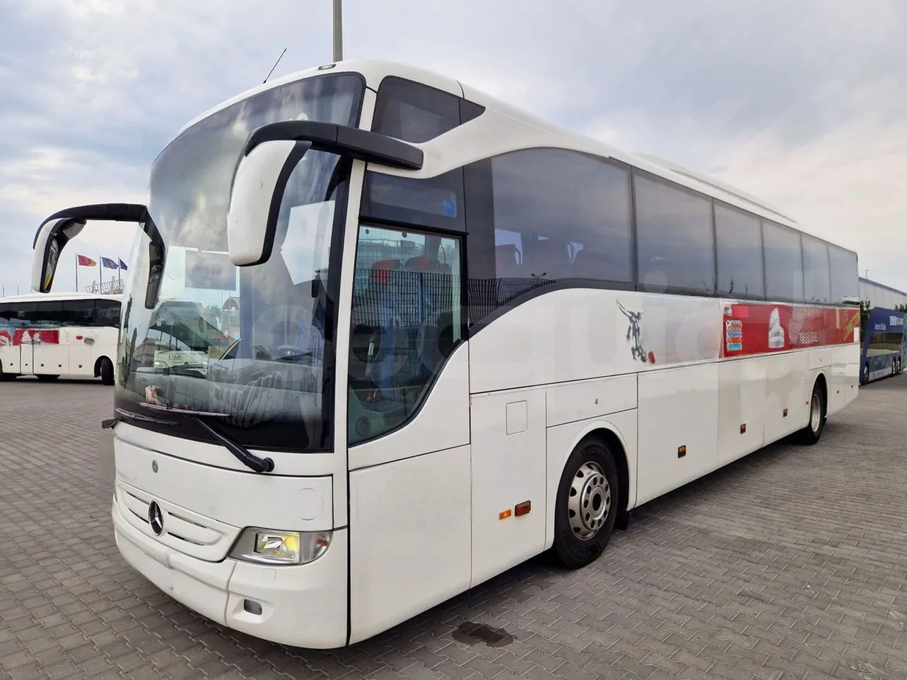 Mercedes-Benz Tourismo - Turistibussi: kuva Mercedes-Benz Tourismo - Turistibussi Mercedes-Benz Tourismo - Turistibussi: kuva Mercedes-Benz Tourismo - Turistibussi