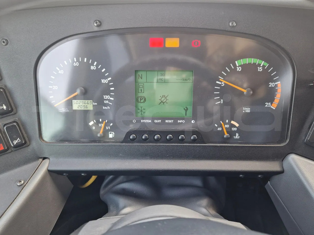 Mercedes-Benz Tourismo - Turistibussi: kuva Mercedes-Benz Tourismo - Turistibussi Mercedes-Benz Tourismo - Turistibussi: kuva Mercedes-Benz Tourismo - Turistibussi