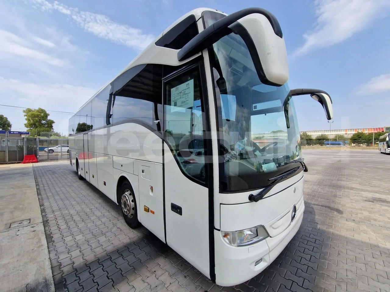 Mercedes-Benz Tourismo - Turistibussi: kuva Mercedes-Benz Tourismo - Turistibussi Mercedes-Benz Tourismo - Turistibussi: kuva Mercedes-Benz Tourismo - Turistibussi